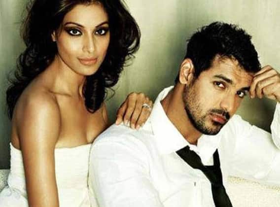 10 साल के रिलेशन के बाद भी शादी नहीं कर रहे थे John Abraham, क्या इसलिए हुआ था Bipasha Basu से ब्रेकअप? 10 साल के रिलेशन के बाद भी शादी नहीं कर रहे थे John Abraham, क्या इसलिए हुआ था Bipasha Basu से ब्रेकअप?
