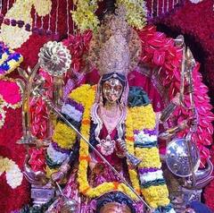 Chaitra Navratri 2021: कोरोना के कारण मंदिरों में प्रसाद ले जाने की इजाजत नहीं, सीमित संख्या में श्रद्धालु कर सकेंगे दर्शन