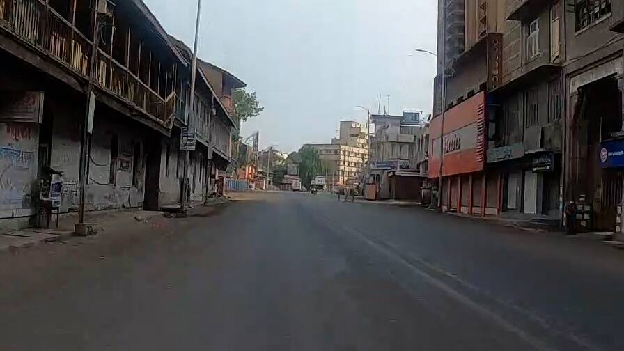 ગુજરાતમાં કોણે કરી 3 વીકના લોકડાઉનની માંગ? શું આપ્યું કારણ? જાણો વિગત IMA-Rajkot demand 3 week lockdown in Gujarat due to spike covid-19 cases in Gujarat ગુજરાતમાં કોણે કરી 3 વીકના લોકડાઉનની માંગ? શું આપ્યું કારણ? જાણો વિગત