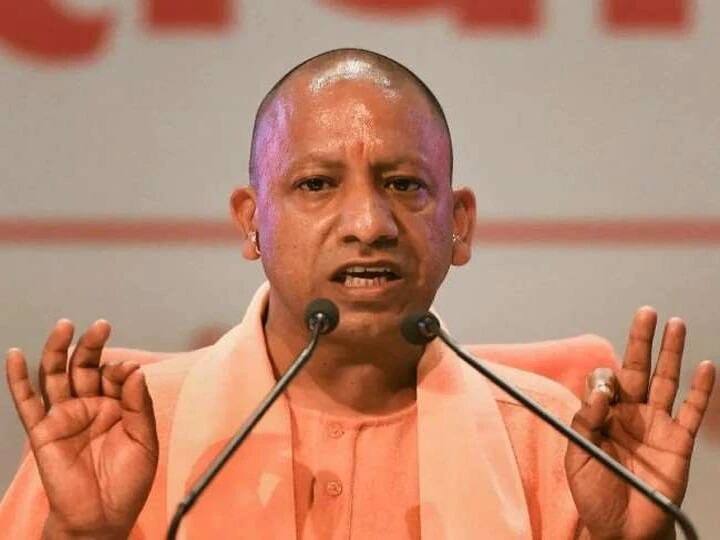 UP Govt Imposes Lockdown On Sunday, People Without Masks Will Pay Rs 10k Fine UP Lockdown: Yogi Govt Imposes Complete Lockdown On Sunday; Essential Services Exempted
