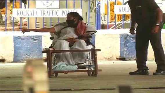 Mamata Banerjee Dharna: এখনও মেলেনি অনুমতি, নির্ধারিত সময়ের আগেই গাঁধী মূর্তির পাদদেশে ধর্না শুরু মমতার