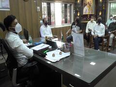 Coronavirus : कोरोनाला हरवण्यासाठी राजकारण बाजूला, डोंबिवलीत सर्व पक्षांची एकी; सर्वपक्षीय कोवीड मदत केंद्र सुरु करणार