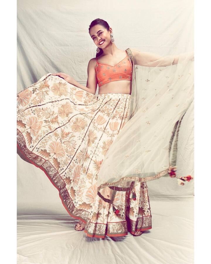 (Photos- Surveen Chawla Instagram)