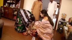 Gudi Padwa 2021 : महापौर किशोरी पेडणेकर यांनी धुतले सुनेचे पाय, अनोख्या पद्धतीने गुढीपाडवा साजरा