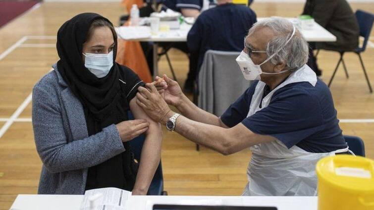 Covid-19 Vaccine: Muslim Leaders Declare Corona Vaccine Not Violating Ramadan Fast Covid-19 Vaccine: ਮੁਸਲਿਮ ਲੀਡਰਾਂ ਦਾ ਐਲਾਨ, ਕੋਰੋਨਾ ਵੈਕਸੀਨ ਲਾਉਣ ਨਾਲ ਰਮਜ਼ਾਨ ਦੇ ਰੋਜ਼ੇ ਦੀ ਉਲੰਘਣਾ ਨਹੀਂ