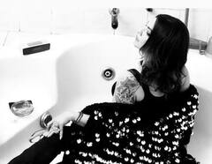 માધુરી દિક્ષિતથી મીરા રાજપૂત સુધી આ સ્ટાર્સની ઇન્સ્ટા પૉસ્ટ થઇ રહી છે વાયરલ, જુઓ આ સ્પેશ્યલ તસવીરો.....