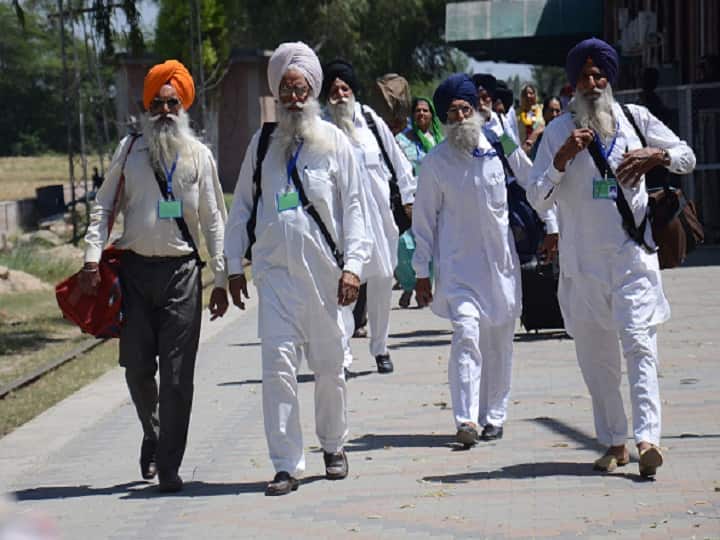 Pakistan Violence: Over 800 Sikh Pilgrims Stranded In Lahore, New Delhi In Constant Touch With Authorities Pakistan Violence: Over 800 Sikh Pilgrims Stranded In Lahore, New Delhi In Constant Touch With Authorities