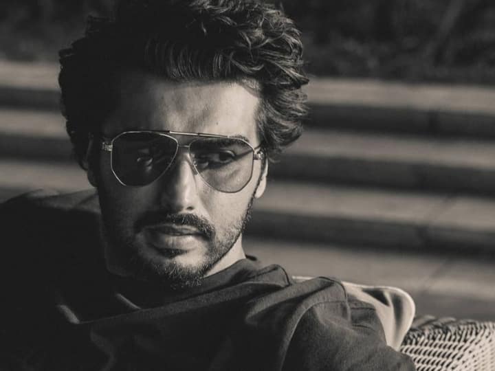 Arjun Kapoor Buys Land Rover Defender Worth Rs 1 Crore Arjun Kapoor’s New Land Rover Defender's Price Will Make Your Jaws Drop; See PICS Inside