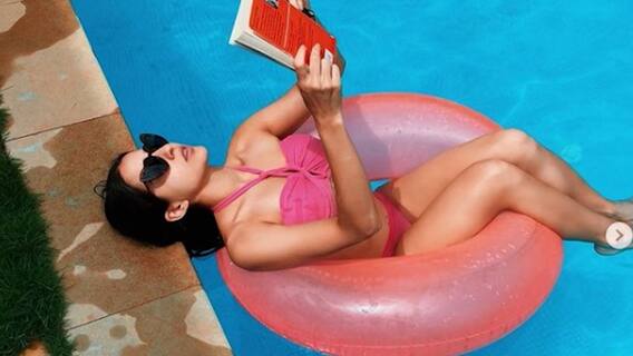 Pakistan में बचा बिकिनी पर बवाल; क्या अर्जुन और मलाइका ने कर ली है सगाई? | खबर फिल्मी है