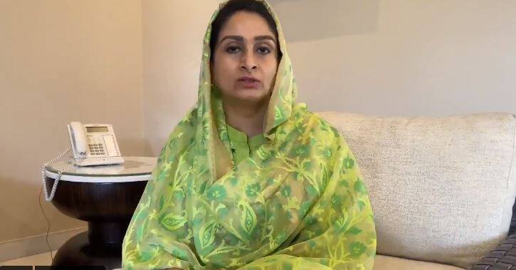 Harsimrat Badal angry over FIR against Majithia, says 'Congress leader himself became lawyer and judge' ਮਜੀਠੀਆ 'ਤੇ FIR ਮਗਰੋਂ ਭੜਕੀ ਹਰਸਿਮਰਤ ਬਾਦਲ, ਕਿਹਾ 'ਆਪ ਹੀ ਵਕੀਲ ਤੇ ਜੱਜ ਬਣੇ ਕਾਂਗਰਸੀ ਨੇਤਾ'