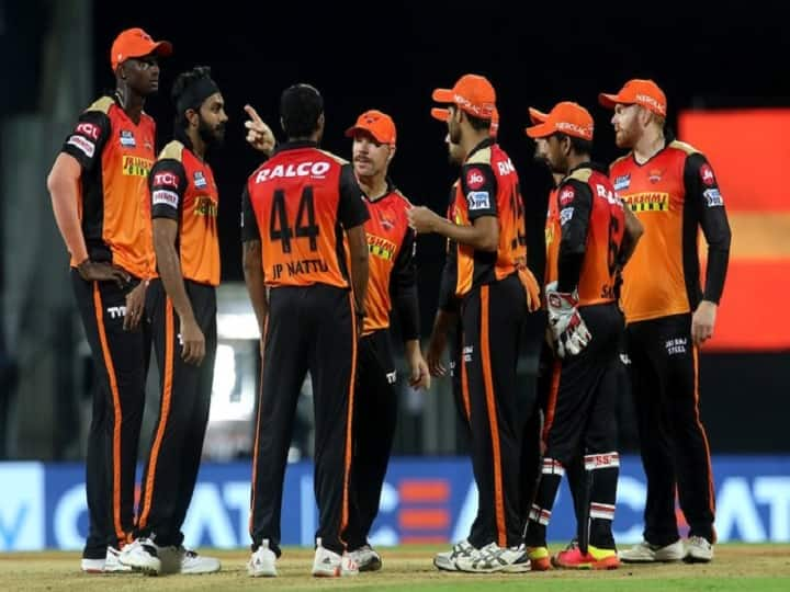 Sunrisers Hyderabad donate hefty sum of INR 30 crores to aid India’s COVID-19 fight Sunrisers Hyderabad on Corona: করোনা যুদ্ধে ৩০ কোটি টাকা সাহায্য ওয়ার্নার-উইলিয়ামসনদের আইপিএল দলের