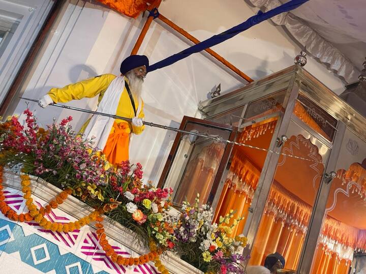 ਨਾਗਣੀ ਬਰਛਾ - ਜਿਸ ਨਾਲ ਭਾਈ ਬਚਿੱਤਰ ਸਿੰਘ ਨੇ ਲੋਹਗੜ੍ਹ ਦੇ ਕਿਲ੍ਹੇ 'ਚ ਖੂਨੀ ਹਾਥੀ ਦਾ ਮੁਕਾਬਲਾ ਕੀਤਾ ਸੀ।