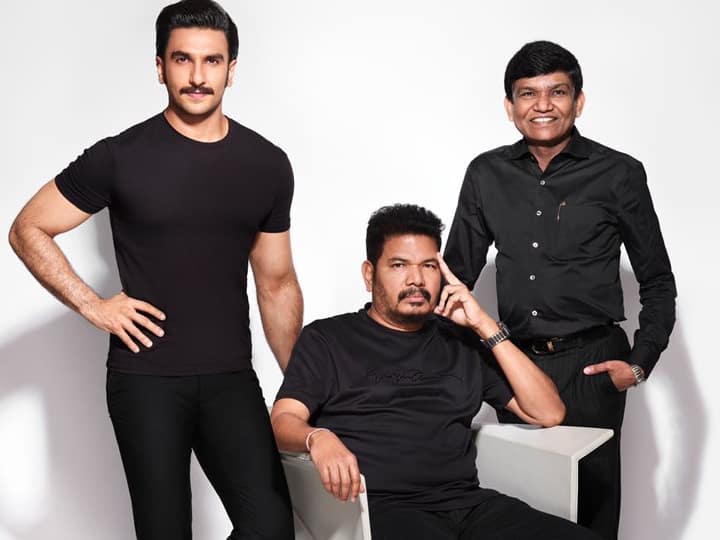 shankar's movie with ranveer singh got confirmed . ஷங்கர் இயக்கத்தில் அந்நியன் ரீமேக்