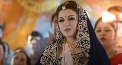 सलमान खान की एक्ट्रेस का धार्मिक लुक हो रहा है वायरल, साड़ी में आई नज़र