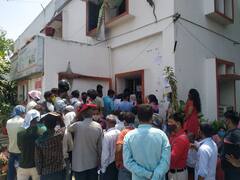 नहीं संभलेंगे आप तो कैसे 'संभलेगा' कोरोना, ऑटो-बस तो दूर, अस्पतालों में भी सोशल डिस्टेंसिंग का पालन नहीं