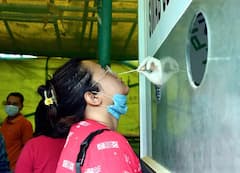 India Corona Cases Updates: पुन्हा मोडला कोविड रुग्णसंख्या वाढीचा विक्रम; 24 तासांत 1 हजारहून अधिक कोरोनाबाधितांचा मृत्यू