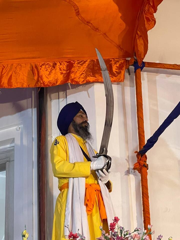 ਤੇਗਾ - ਗੁਰੂ ਹਰਿਗੋਬਿੰਦ ਸਾਹਿਬ ਦਾ ਪਾਵਨ ਸ਼ਸਤਰ ਜਿਸ ਨਾਲ 4 ਜੰਗਾਂ ਲੜੀਆਂ ਗਈਆਂ।