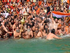 कोरोना के चलते निरंजनी और आनंद अखाड़े का बड़ा फैसला, 17 अप्रैल को कुंभ समाप्ति का किया ऐलान