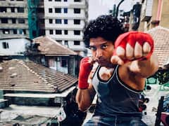 'Heartbreaking Yet Inspiring': Farhan Akhtar Reacts To Story Of National Level Boxer Turned Auto Driver