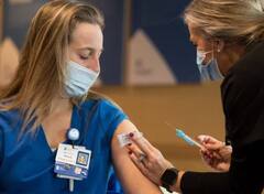 કોરોનાની રસી લેવાથી તાવ કેમ આવે છે ? તાવ આવે તો શું સમજવું ? જુઓ વીડિયો