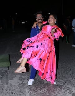 Bharti Singh & Husband Haarsh Limbachiyaa’s PDA PICS Are Too Cute For Words!