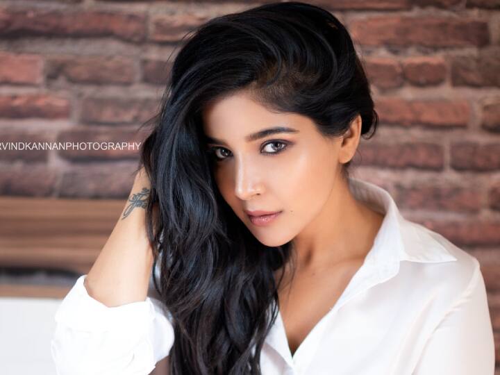 Actress Sakshi Agarwal