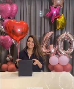 IN PICS: Anita Hassanandani Cuts Special ‘Hottie At 40’ Cake While Celebrating 40th Birthday With Ekta Kapoor, Surbhi Jyoti, Krystle D’Souza & Others!