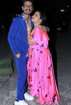 Bharti Singh & Husband Haarsh Limbachiyaa’s PDA PICS Are Too Cute For Words!