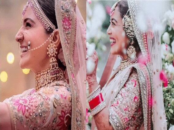 आता जरा हा फोटो पहा. या फोटोंमध्ये नेहा कक्कड अनुष्का शर्माच्या स्टाईलमध्ये दिसली आहे. दोघींचा लेहेंगा एकसारखाच नाही तर फोटो क्लिक करण्याची स्टाईलदेखील सारखी आहे. (Photo Credit - Social Media)