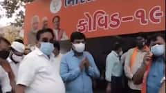 Surat: સ્મશાનમાં લાકડા ખૂટતા સીઆર પાટીલે પાંચ ટ્રક લાકડા મોકલ્યા,જુઓ વીડિયો