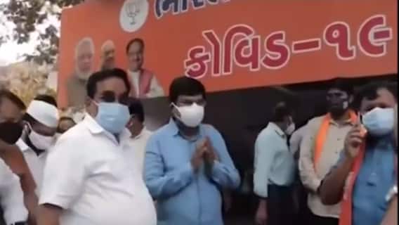Surat: સ્મશાનમાં લાકડા ખૂટતા સીઆર પાટીલે પાંચ ટ્રક લાકડા મોકલ્યા,જુઓ વીડિયો