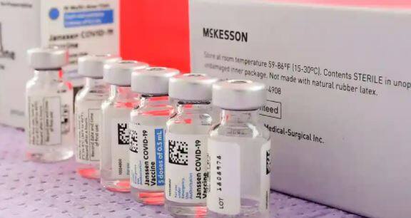 Corona Vaccination:  USA bans on Johnson and Johnson vaccine issue Corona Vaccination:  વિશ્વના આ જાણીતા દેશે કોરોનાની રસી પર મૂક્યો પ્રતિબંધ, જાણો શું જોવા મળી આડઅસર
