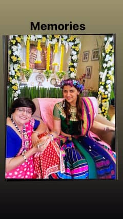 Throwback Photos From Dharmendra-Hema Malini's Daughter Ahana Deol's Mehendi Go Viral