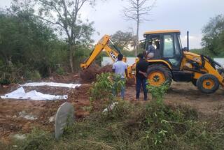 Transplanted corpses in the corona section: handing over to excavated relatives கொரோனா பிரிவில் மாற்றப்பட்ட சடலங்கள்: தோண்டி உறவினர்களிடம் ஒப்படைப்பு