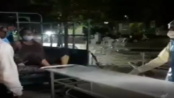 Vadodara માં એમ્બ્યુલન્સ ના મળતા કોરોનાગ્રસ્ત દર્દીને ટેમ્પોમાં હોસ્પિટલ લાવવો પડ્યો