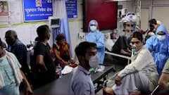 चुनावी रैलियों में ढिलाई, कोरोना से ये कैसी लड़ाई? | हुंकार | Rubika Liyaquat