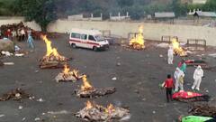 Bhopal: 'मौत के सही आंकड़े छिपाए जा रहे'- जलती चिताओं वाली वायरल तस्वीर शूट करने वाले फोटोग्राफर बोले
