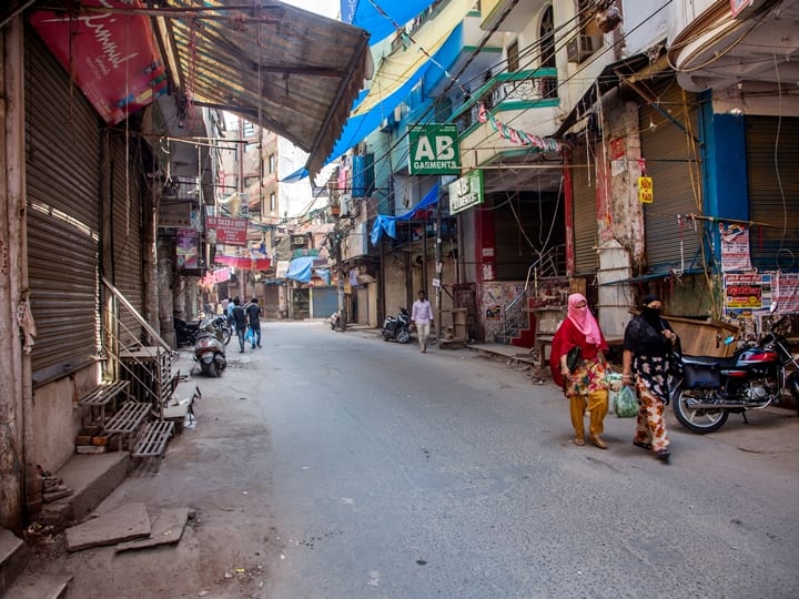 UP Sunday Lockdown: Know Why Yogi Govt Imposed Lockdown; Heavy Fines Announced For Violators UP Sunday Lockdown: Know Why Yogi Govt Imposed Lockdown; Heavy Fines Announced For Violators