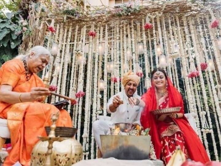 bollywood actress Dia Mirza did special arrangement for wedding know why she bought simple dress शादी के लिए दीया मिर्जा ने की थी स्पेशल तैयारी, जानिए क्यों पहनी इतनी साधारण साड़ी