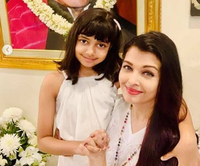 Aaradhya Bachchan- ऐश्वर्या और अभिषेक बच्चन की बेटी आराध्या बच्चन भी किसी स्टार से कम नहीं हैं. आराध्या की खूबसूरत तस्वीरें अक्सर सोशल मीडिया पर वायरल होती रहती हैं. आराध्या का जन्म 16 नवंबर 2011 को हुआ था.