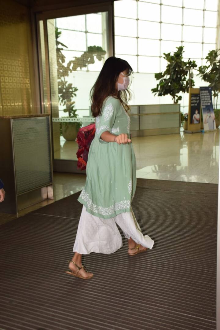 रिया अब सोशल मीडिया पर भी एक्टिव हो गई हैं.