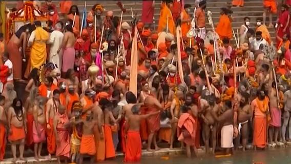 Kumbh Mela 2021 : कोरोनाच्या प्रादुर्भावामुळं निरंजनी, आनंद आखाड्याची कुंभमेळ्यातून माघार