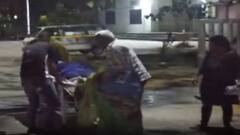 Valsad: અડધો કલાક સુધી સારવાર ના મળતા 108માં દર્દીનું મોત, સ્ટ્રેચર પર મૃતદેહને ઘરે લઇ જવો પડ્યો