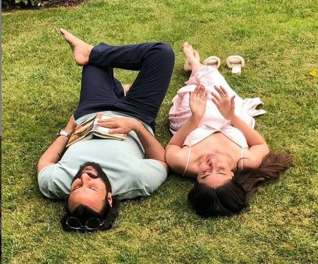 हाल ही में एक कुकिंग शो  का वीडिया सोशल मीडिया पर खूब वायरल हो रहा है. वीडियो में करीना अपने दोस्तों के सामने बेडरूम सीक्रेट का खुलासा करते हुए दिख रही है.