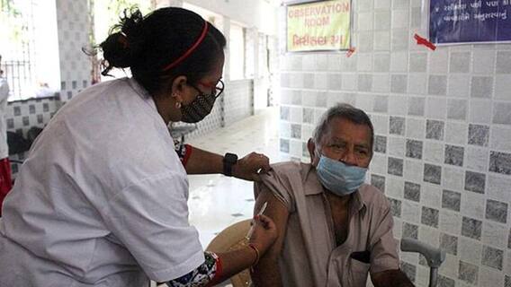 Rajkot: કોરોના સંક્રમણ વધતા 450 કર્મચારી ધરાવતી આ કંપની રહેશે 8 દિવસ બંધ, જુઓ વીડિયો