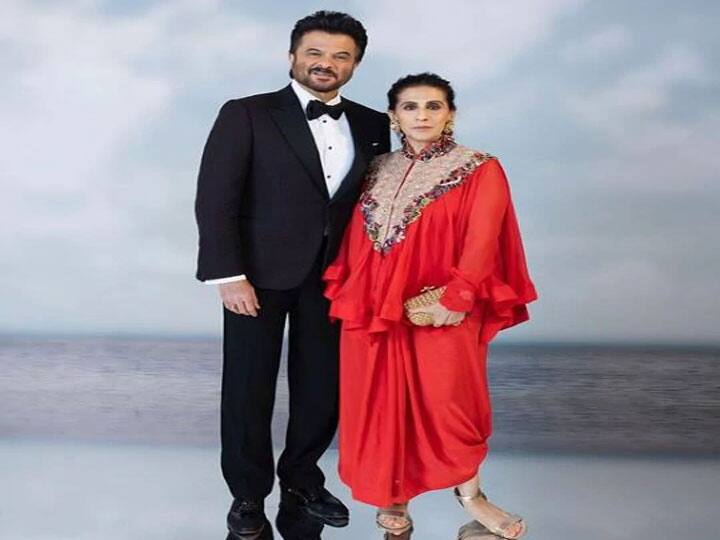 अनिल कपूर-सुनीता कपूर: इनकी भी लव मैरिज थी. अनिल को कभी नहीं लगा था कि सुनीता उनकी जिंदगी में आएंगी. लेकिन ये हुआ और जैसे ही सुनीता का नाम अनिल से जुड़ा. अनिल कपूर की किस्मत ही बदल गई. आज भी अनिल पत्नी सुनीता को अपने लिए लकी मानते हैं.