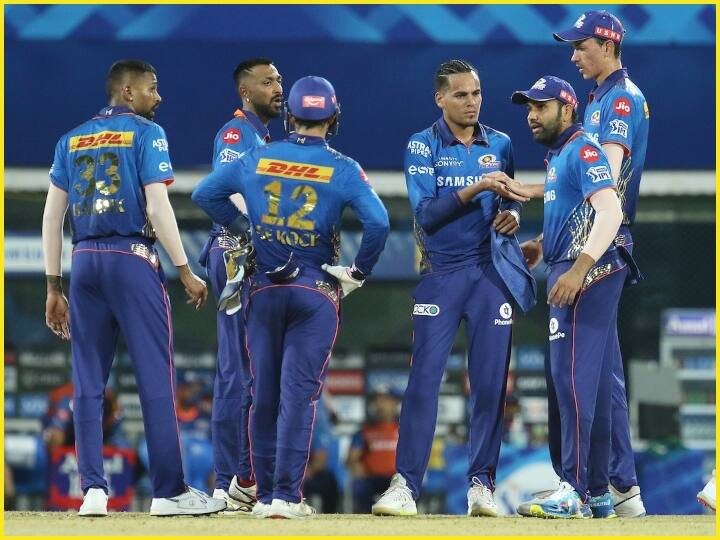MI vs SRH: मुंबई ने टॉस जीता, एडम मिल्ने को मिला डेब्यू का मौका, जानें दोनों टीमों की Playing XI MI vs SRH: Mumbai won the toss, Adam Milne got a chance to debut, know the playing XI of both teams MI vs SRH: मुंबई ने टॉस जीता, एडम मिल्ने को मिला डेब्यू का मौका, जानें दोनों टीमों की Playing XI