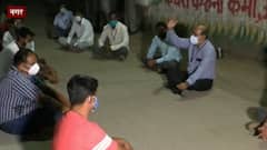 अहमदनगरमध्ये प्रशासनाविरोधात स्वयंसेवी संघटना आक्रमक; जिल्हाधिकारी कार्यालयासमोर आंदोलन