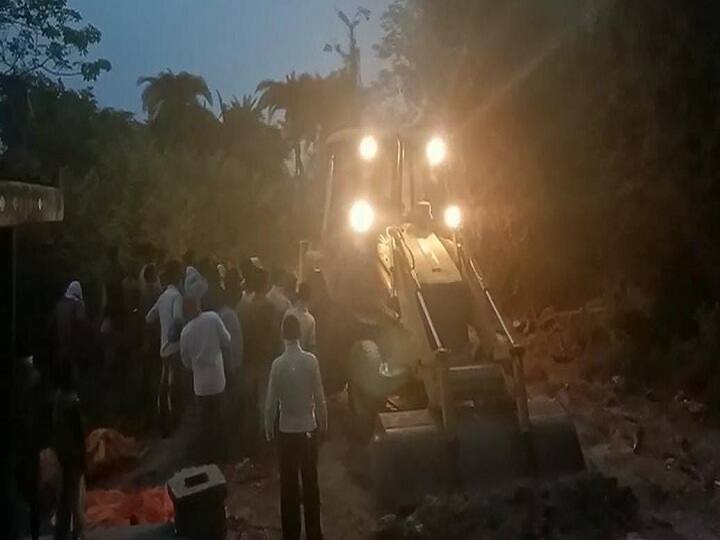 Bihar: Police buried the body of the missing person in the dark of night, the family said - 'Could not perform the last rites' ann बिहार: रात के अंधेरे में पुलिस ने दफन कर दी लापता व्यक्ति की लाश, परिजन बोले- 'नहीं कर पाए अंतिम संस्कार'