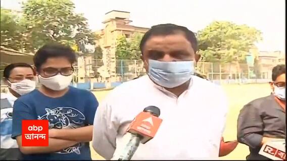 WB Election 2021: কোভিড বিধি মেনে সপরিবারে ভোট দিলেন ব্রাত্য বসু